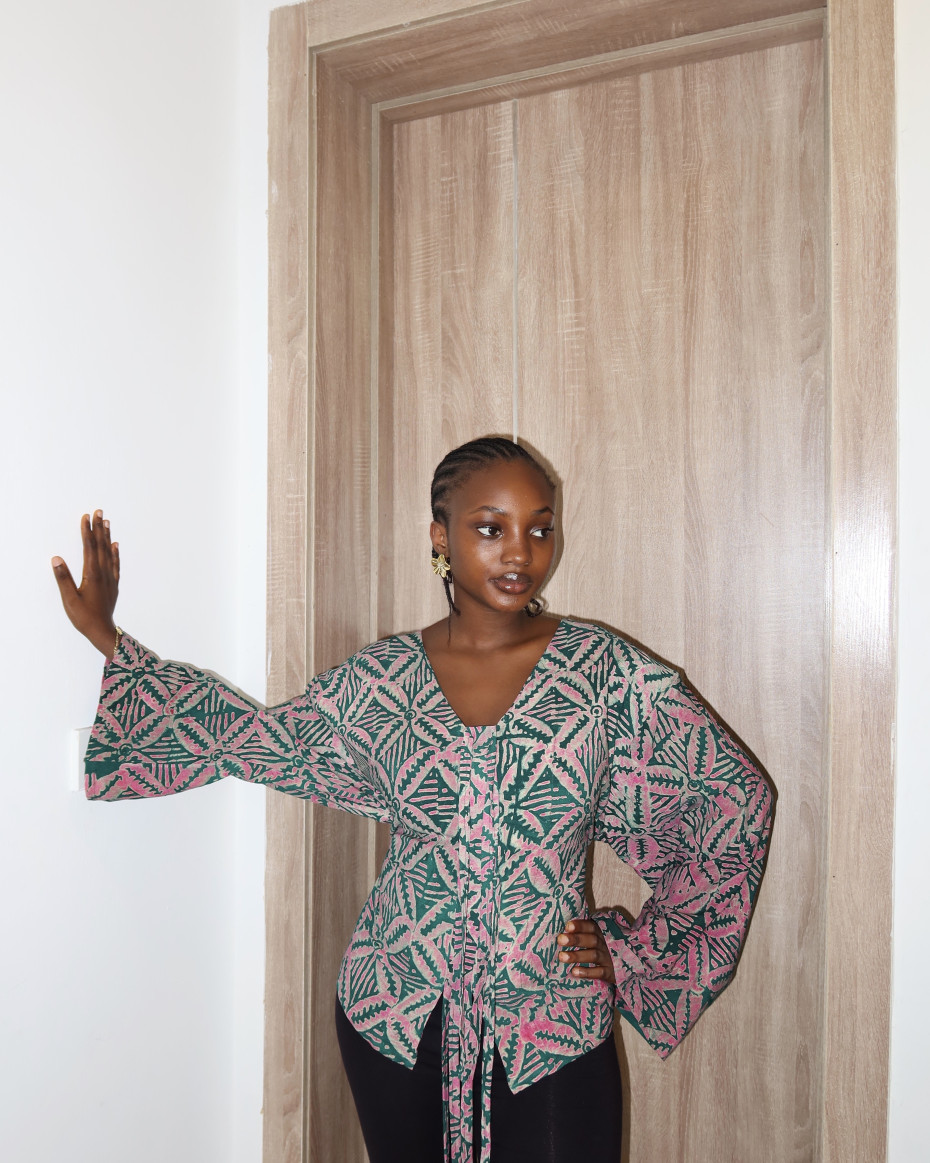 MEYA Ribbon Top