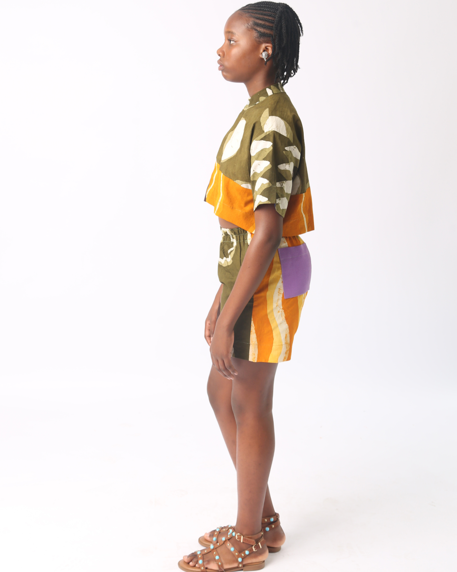 KIDS DARK MULTICOLOUR CROP SHIRT