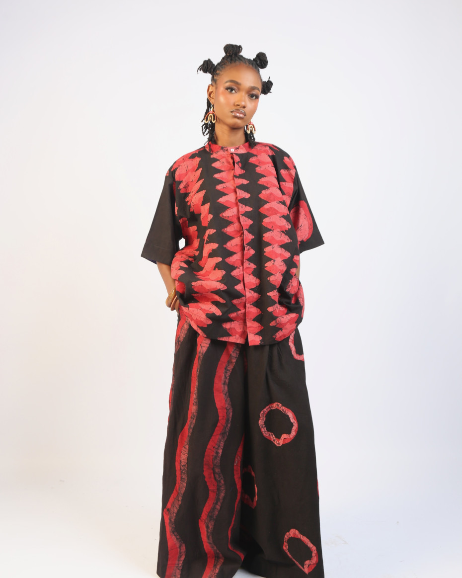 CORAL, RED AND BLACK DIAMOND MULTIPRINT SHIRT