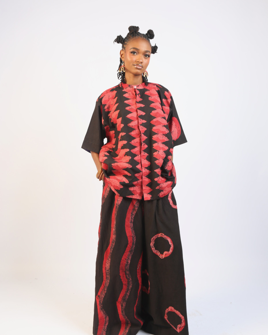 CORAL, RED AND BLACK DIAMOND MULTIPRINT SHIRT