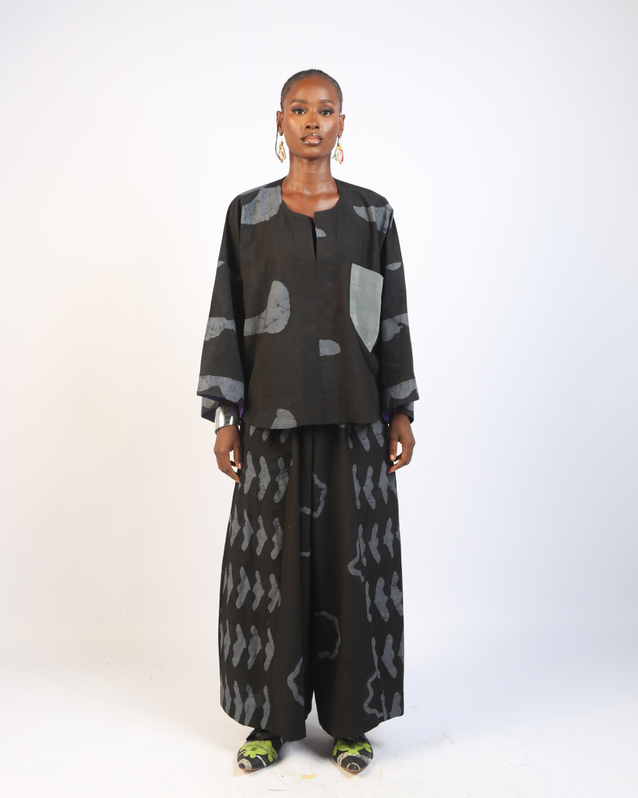 GREY, GREY AND BLACK MULTIPRINT  BUBA TOP