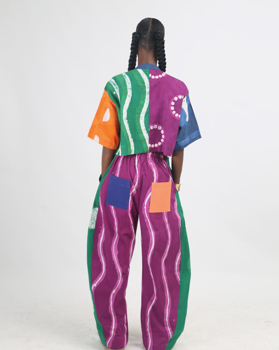 BRIGHT MULTICOLOURED CROP SHIRT