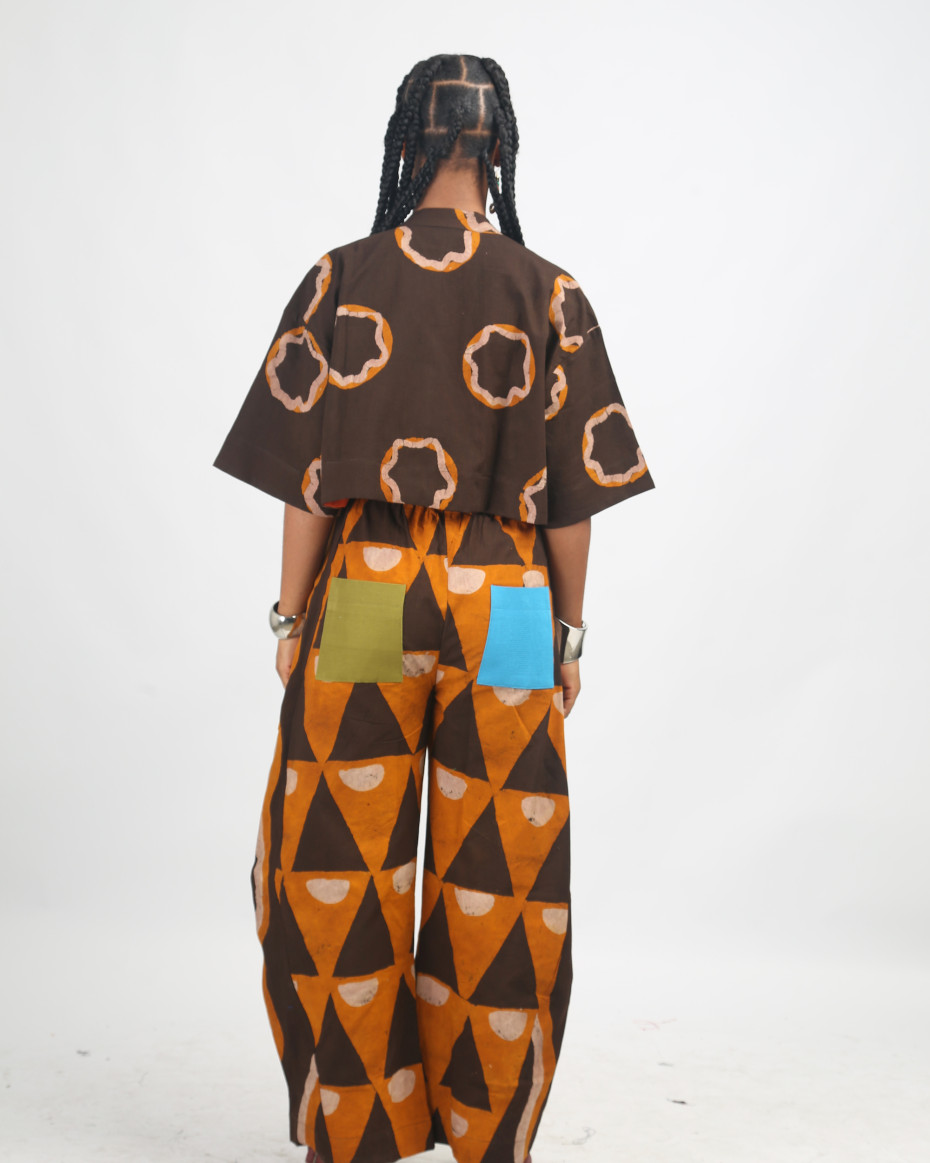 ONI BROWN, GOLDEN YELLOW AND BROWN CROP SHIRT