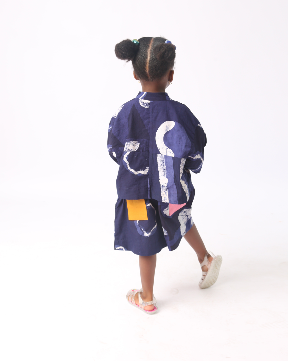 KIDS WHITE AND NAVY BLUE MULTIPRINT CROP SHIRT