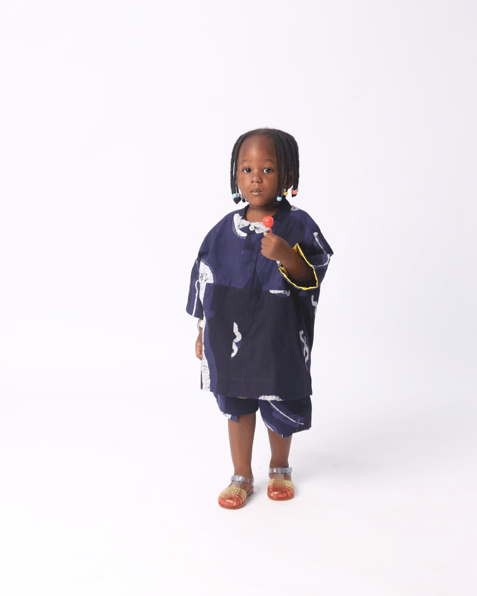 KIDS WHITE AND NAVY BLUE MULTIPRINT SHORTS