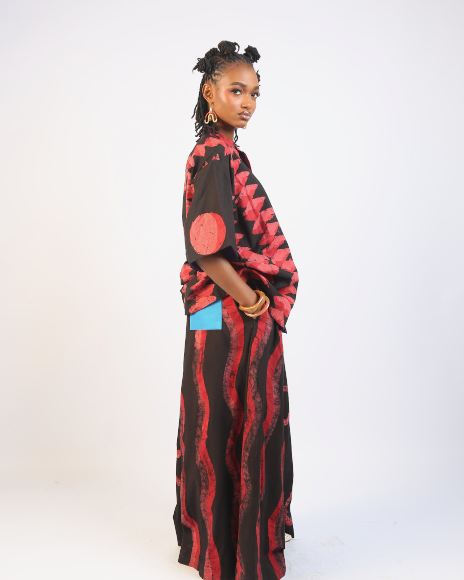 CORAL, RED AND BLACK DIAMOND MULTIPRINT SHIRT
