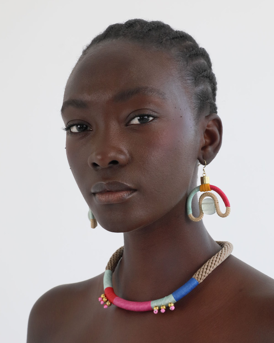 HIBISCUS NECKLACE BEIGE PINK MINT