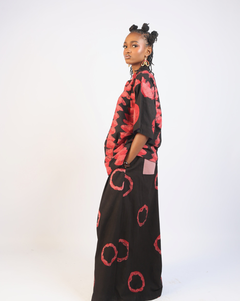 CORAL, RED AND BLACK DIAMOND MULTIPRINT SHIRT