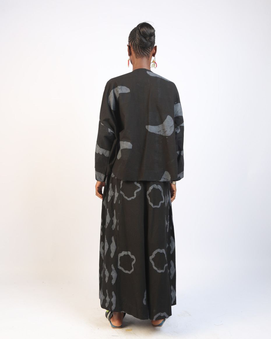 GREY, GREY AND BLACK MULTIPRINT  BUBA TOP