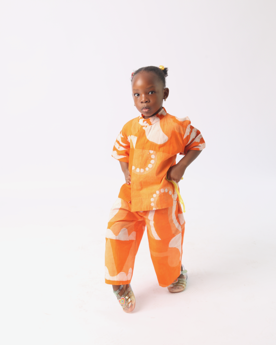 KIDS WHITE AND TANGERINE MULTIPRINT SHIRT