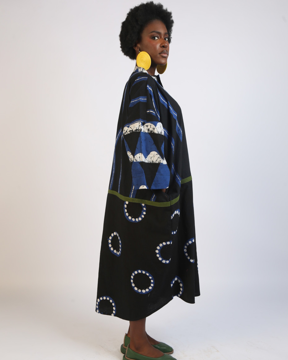 WHITE, BLUE AND BLACK MULTIPRINT KAFTAN WITH KHAKI OUTLINE