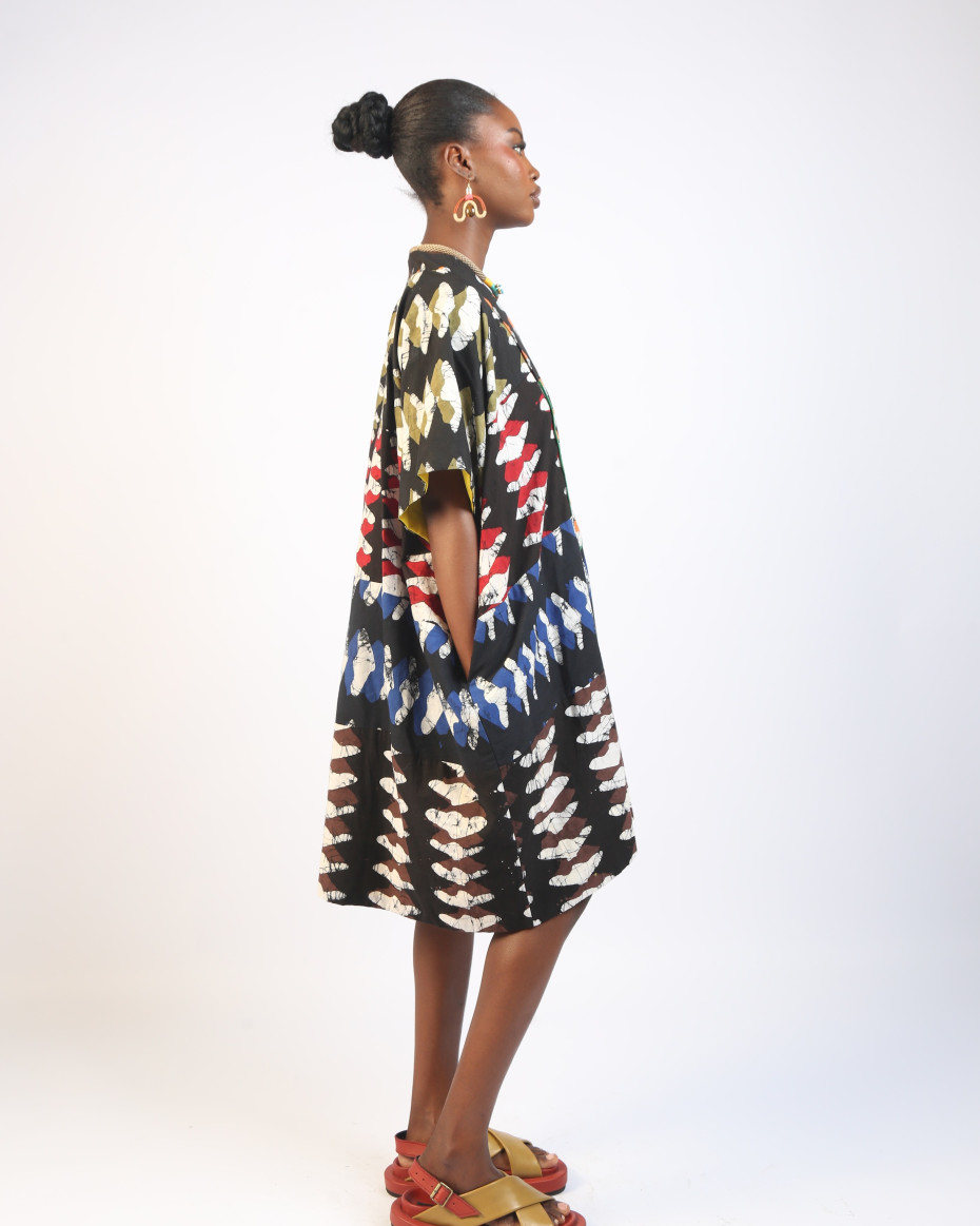 TANGERINE, BLUE  AND BLACK DIAMOND MINI AGBADA WITH GREEN OUTILNE