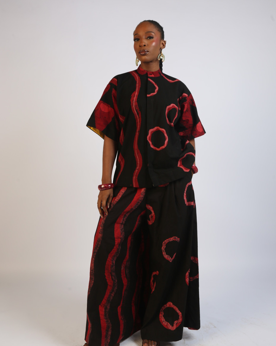 CORAL, RED AND BLACK CIRCLE MULTIPRINT SHIRT