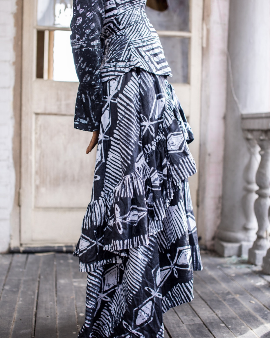 Poise Skirt Set