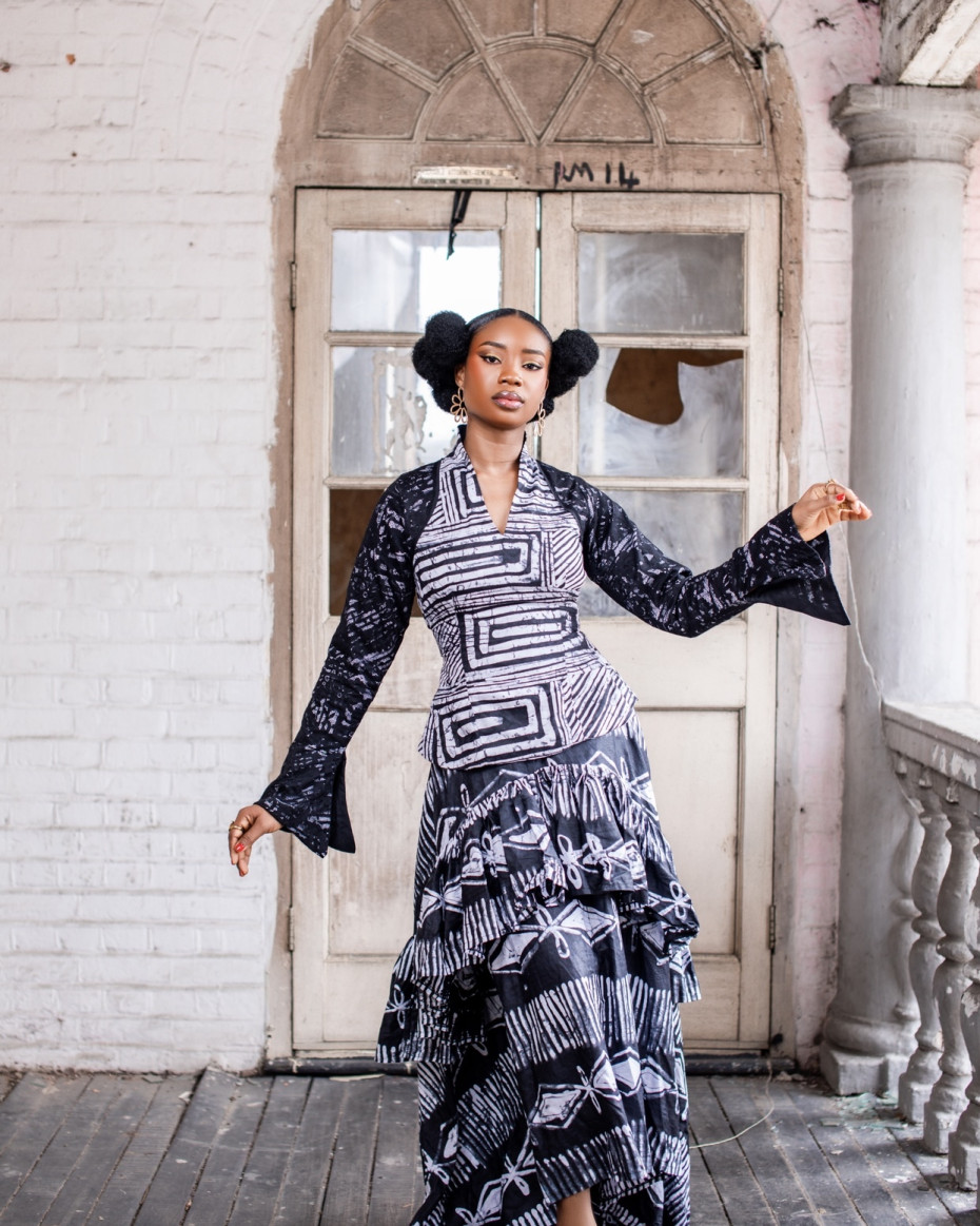 Poise Skirt Set