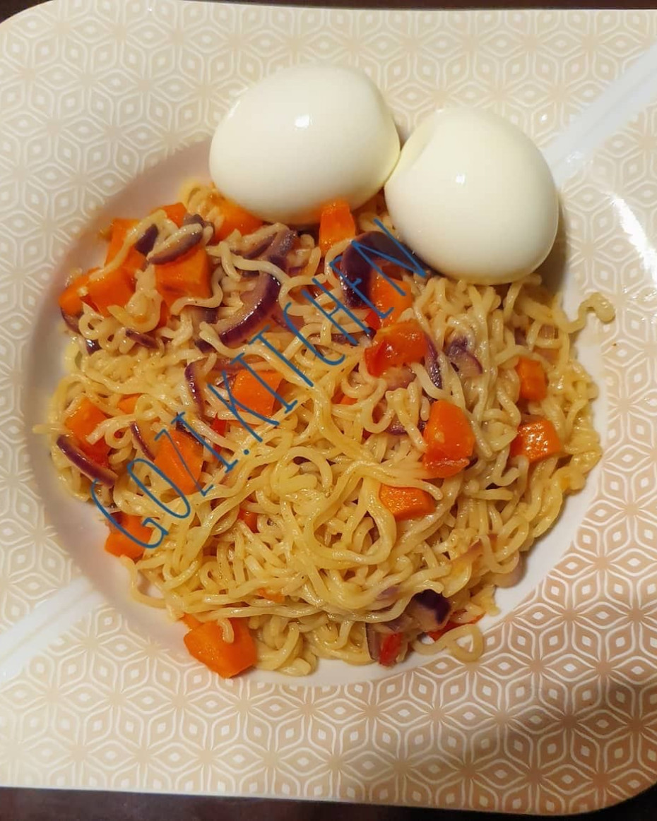 Noodles With Boiled Egg